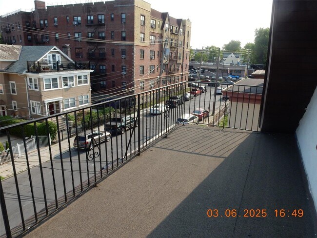 Building Photo - 11 Beekman Ave
