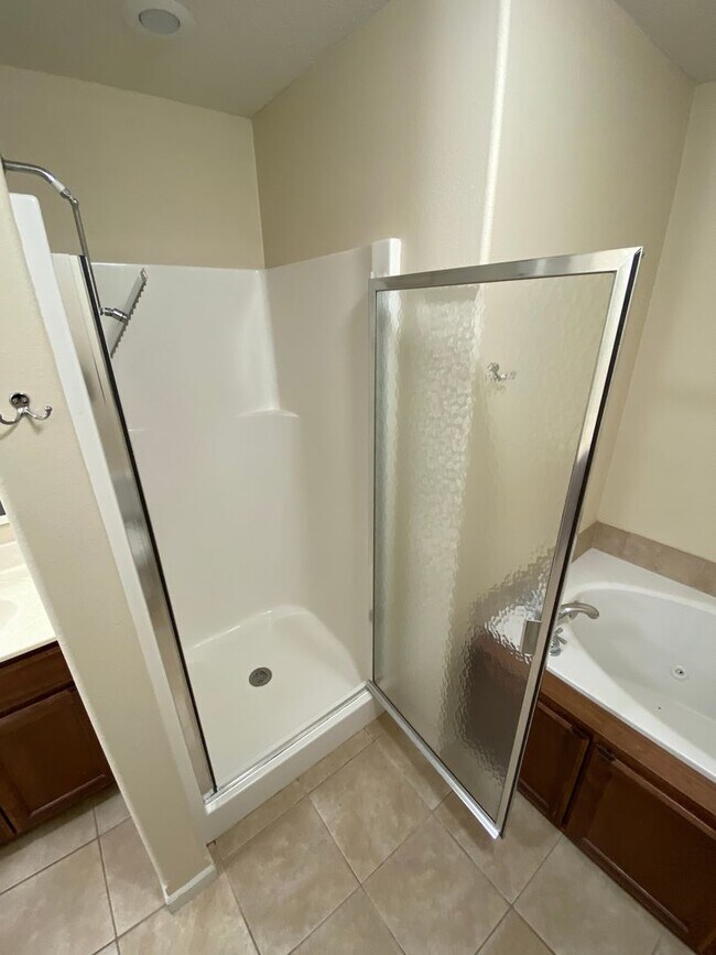 Building Photo - Available November 5, 2024! Call Watson & ...