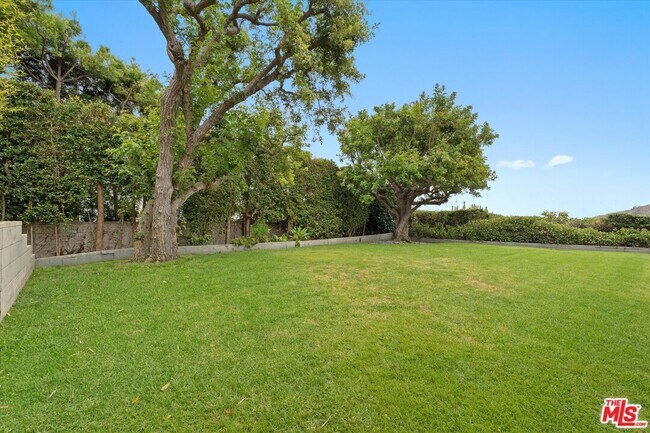 Building Photo - 1324 El Hito Cir