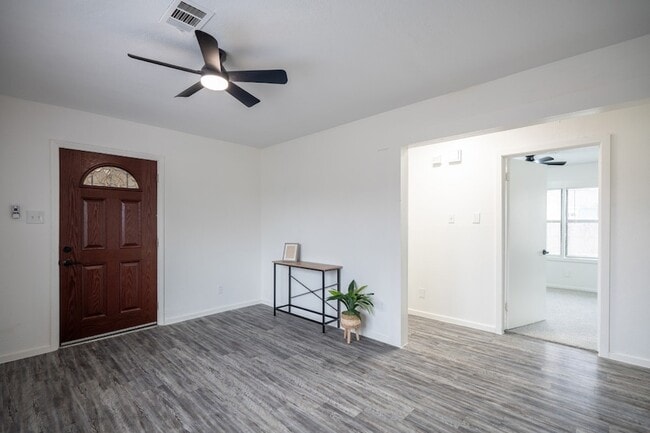 Building Photo - 4901 Richfield Ln