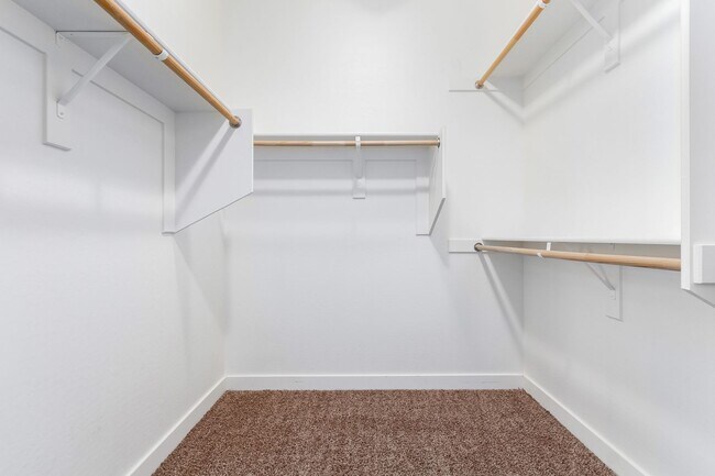 Building Photo - 2327 S Wycliff Cir