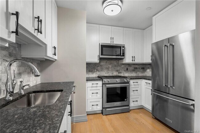 Building Photo - 26 East Pkwy