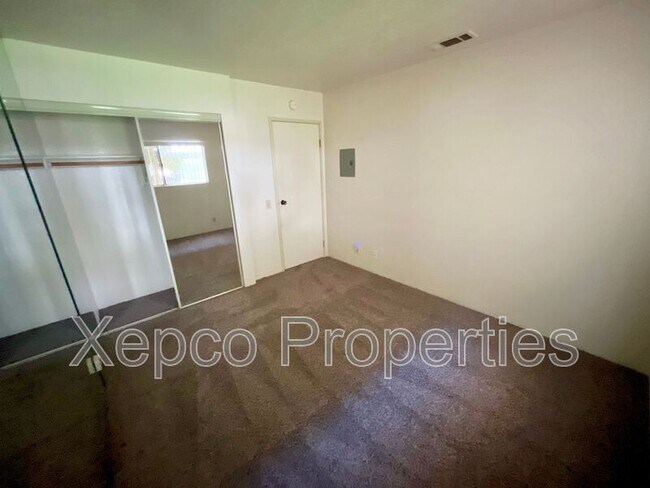 Building Photo - 751 N Los Felices Rd