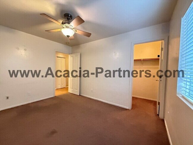 Building Photo - Beautiful 4-Bedroom Home in Rita Ranch ? H...