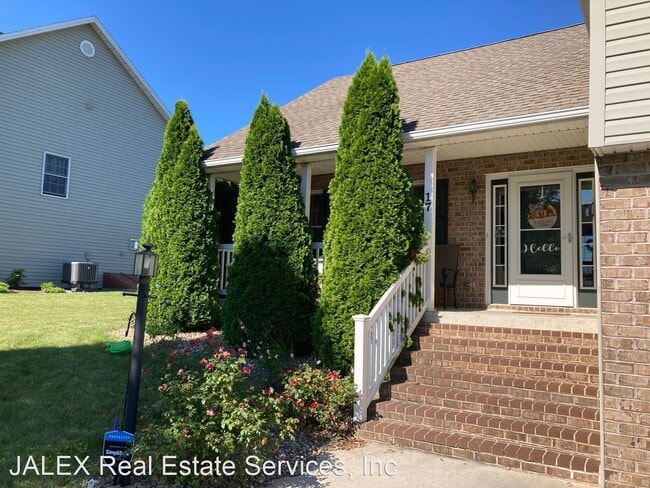 Building Photo - 3 br, 2.5 bath House - 17 Feather Drive