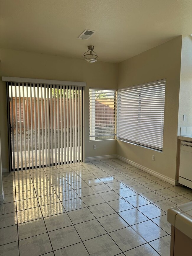 Building Photo - Nice Corona Hills Home