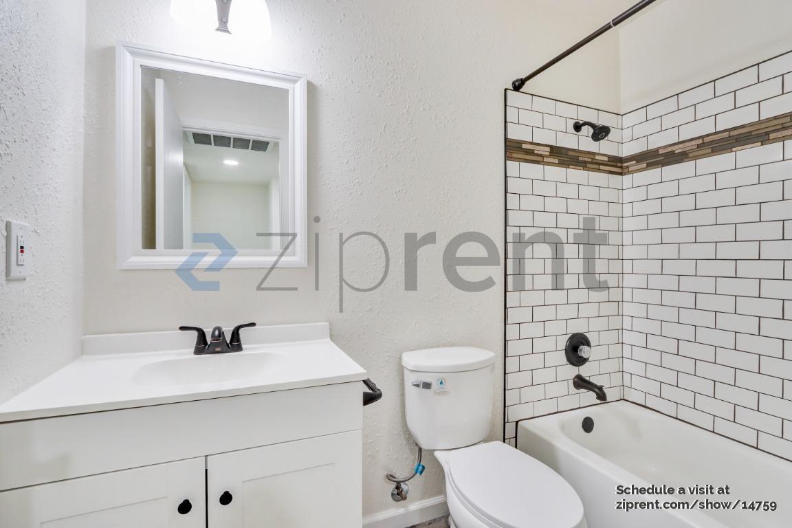 Building Photo - 6102 Templeton Dr