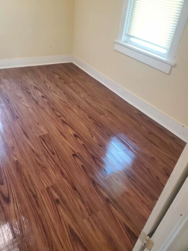 Building Photo - 18 S Foley St