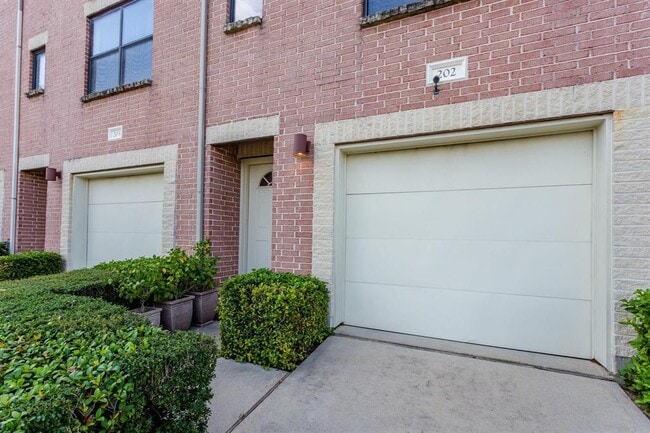 Building Photo - 3501 Link Valley Dr.