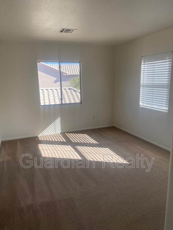 Building Photo - 780 Wigan Pier Dr