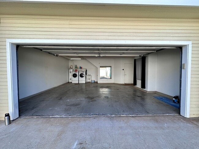 Building Photo - For Rent - [The Arbors] 91-1131 Laaulu St. #11C, Ewa Beach, HI 96706