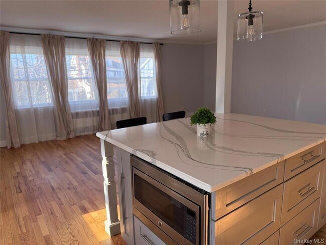 Building Photo - 7 Gibson Blvd