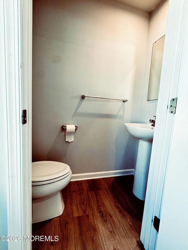 Building Photo - 207 Cyprus Ct