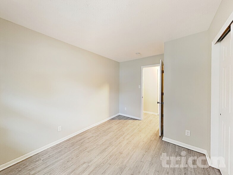 Building Photo - 8605 Lighthorse Dr