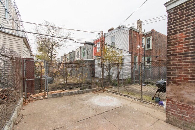 Building Photo - Beautiful 3-Bed/1.5 Bath Home Located in North Philadelphia! PHA Vouchers Accepted!