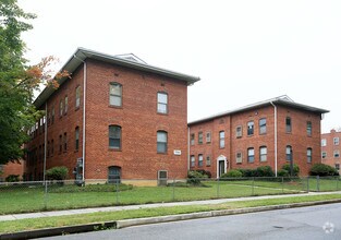 Building Photo - River East-Banneker West