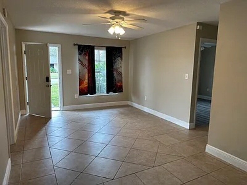 Building Photo - 1117 Princewood Dr