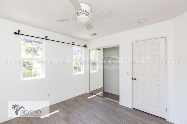 Building Photo - 120 Canyon Creek Way