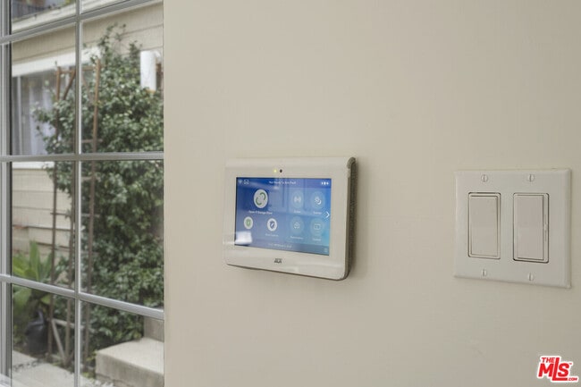 Building Photo - 2279 India St