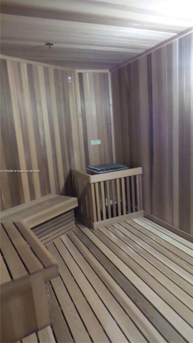 Building Photo - 501 NE 31st St