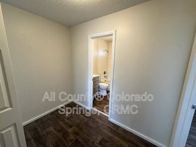 Building Photo - 2119 Preuss Rd