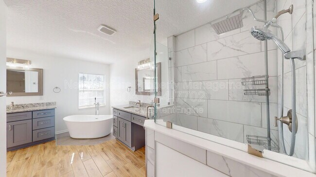 Building Photo - 12383 Tropic Dr