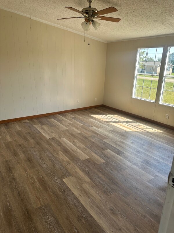 Building Photo - 123 Forest Creek Ln