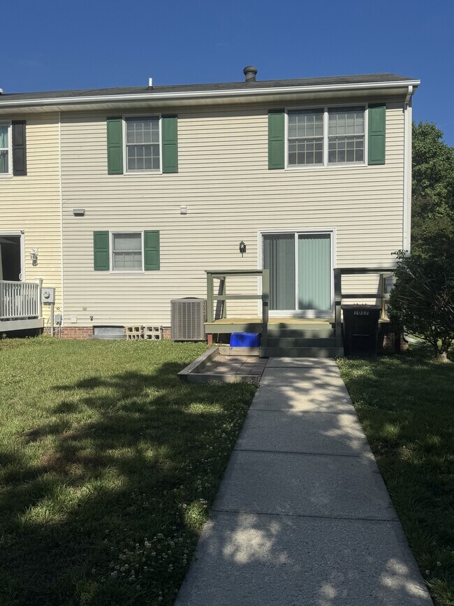 Building Photo - 1017 Baccharis Dr
