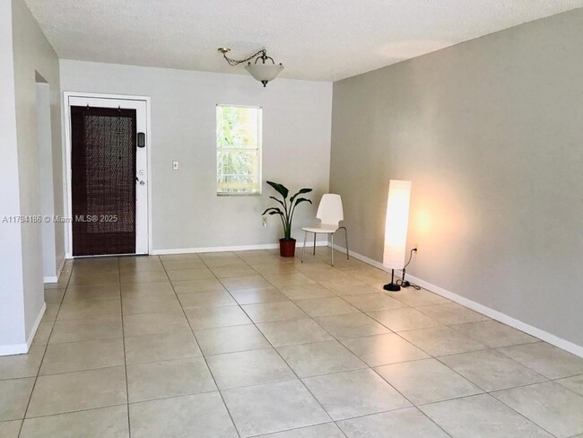 Building Photo - 1830 SW 81st Ave