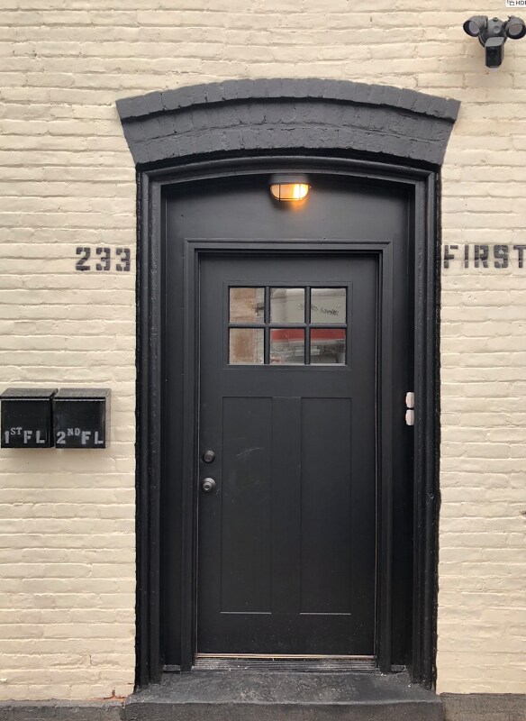 Building Photo - 233 1st St