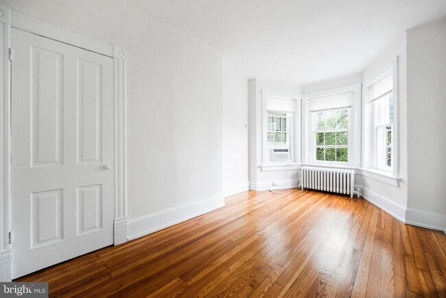 Building Photo - 1530 34th St NW