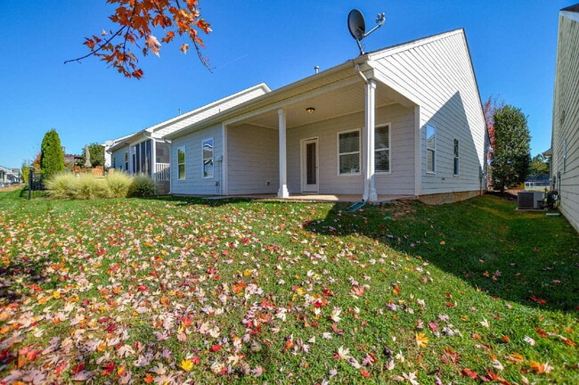 Building Photo - Modern Comfort, Flexible Living, Tailored for You 2 Bedrooms | 2 Bathrooms Edgewater| Lancaster, ...