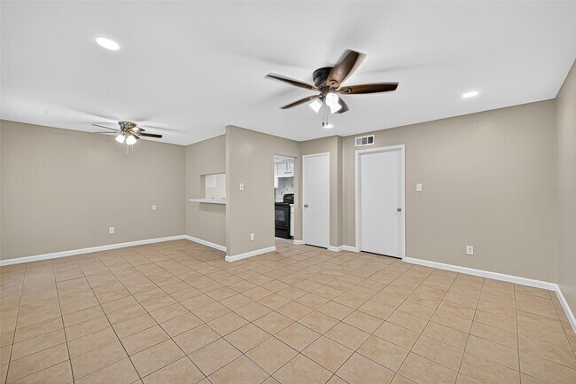 Building Photo - 14333 Memorial Dr
