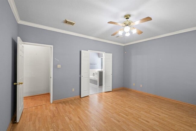 Building Photo - 12819 Orchard Hollow Way