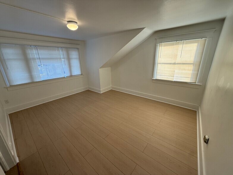 Building Photo - 563 San Francisco Ave