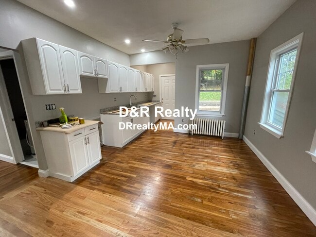 Primary Photo - 134 Fremont Ave