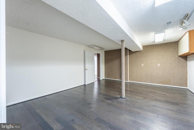 Building Photo - 6503 Deidre Terrace