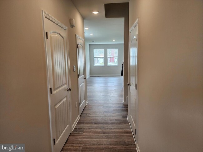 Building Photo - 39114 Sail Away Ln