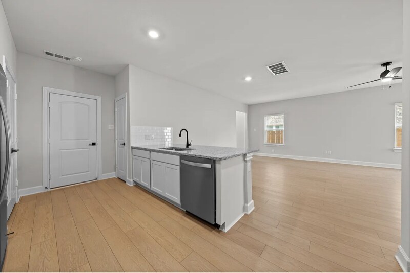 Building Photo - 1334 Windermere Wy