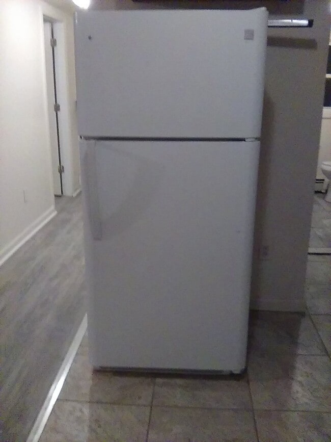 Building Photo - 3 bedroom apartment for rent