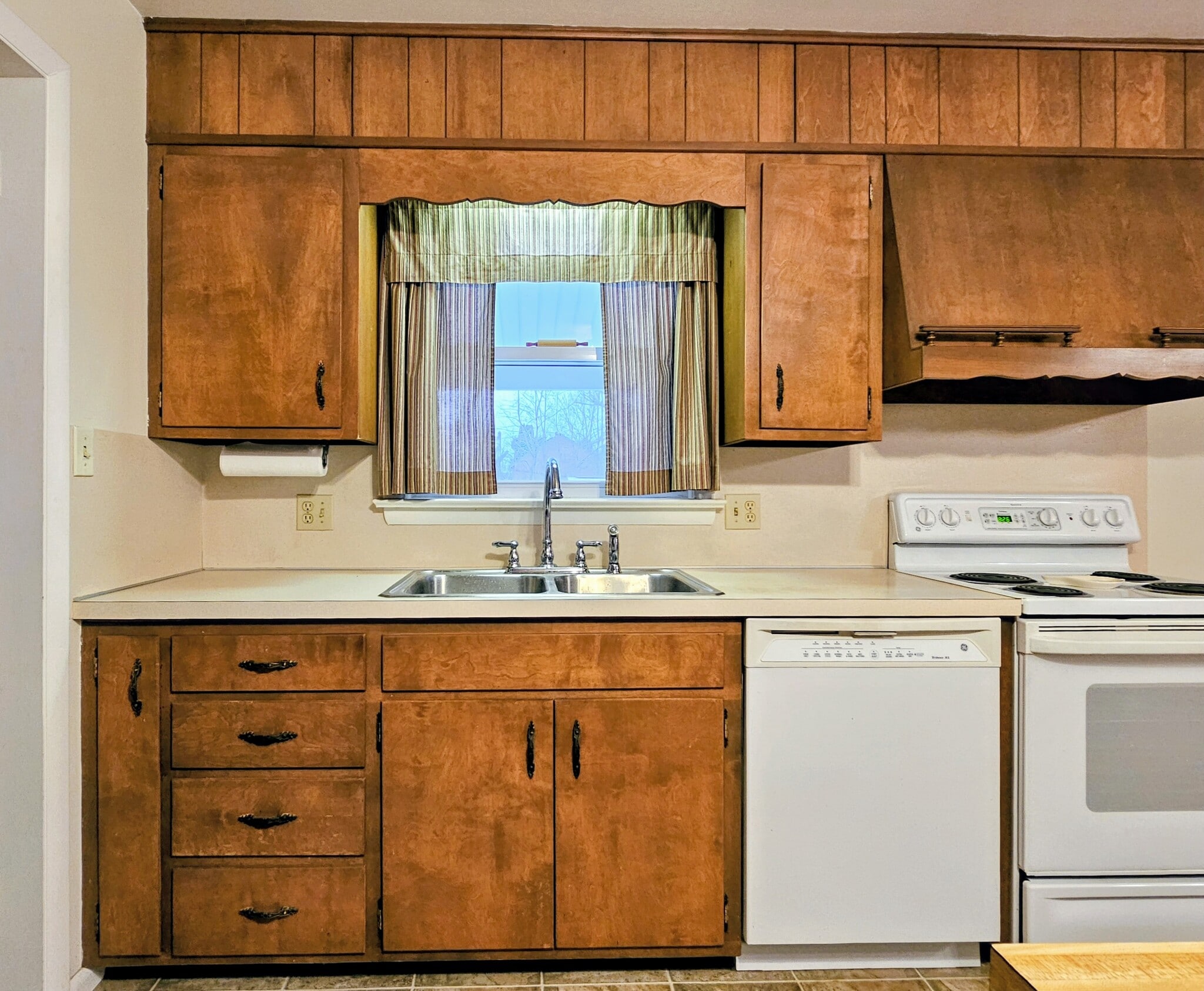 Building Photo - 3 Hillcrest Ave