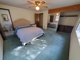 Building Photo - 14579 Crossroads Loop