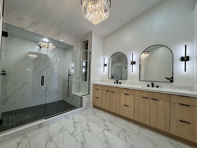 Building Photo - BEAUTIFUL 3 BEDROOM 3 BATH CORNER LOT WITH POOL AND LARGE BACKYARD NORTH SCOTTSDALE