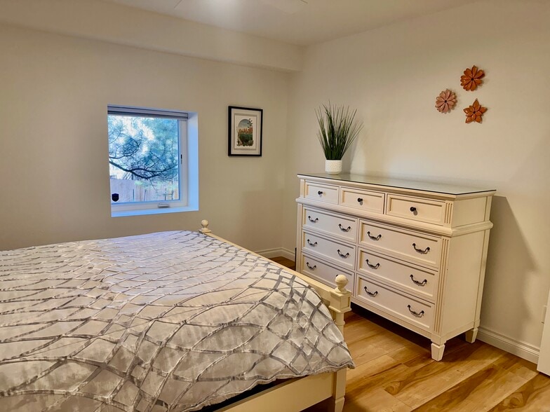 Building Photo - 1804 N Beaver St