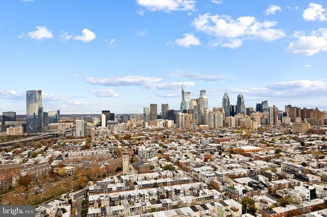 Building Photo - 2339 Catharine St