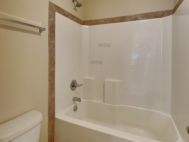 Building Photo - 265 Marsh Creek Dr