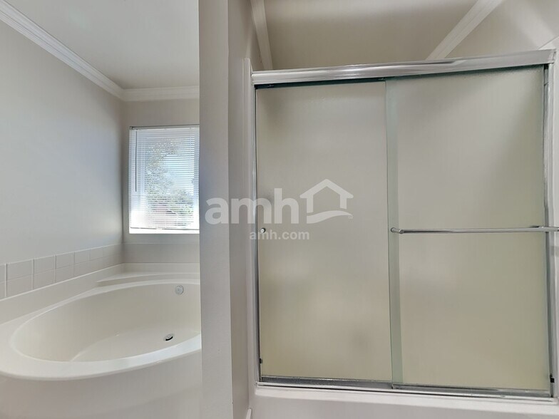 Building Photo - 1524 185th St Ct E