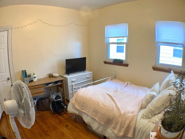 Building Photo - 830 Parker St