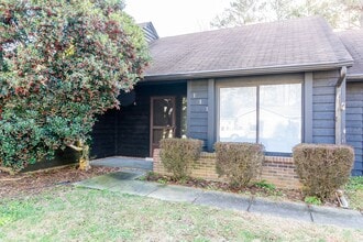 Building Photo - MOVE-IN READY