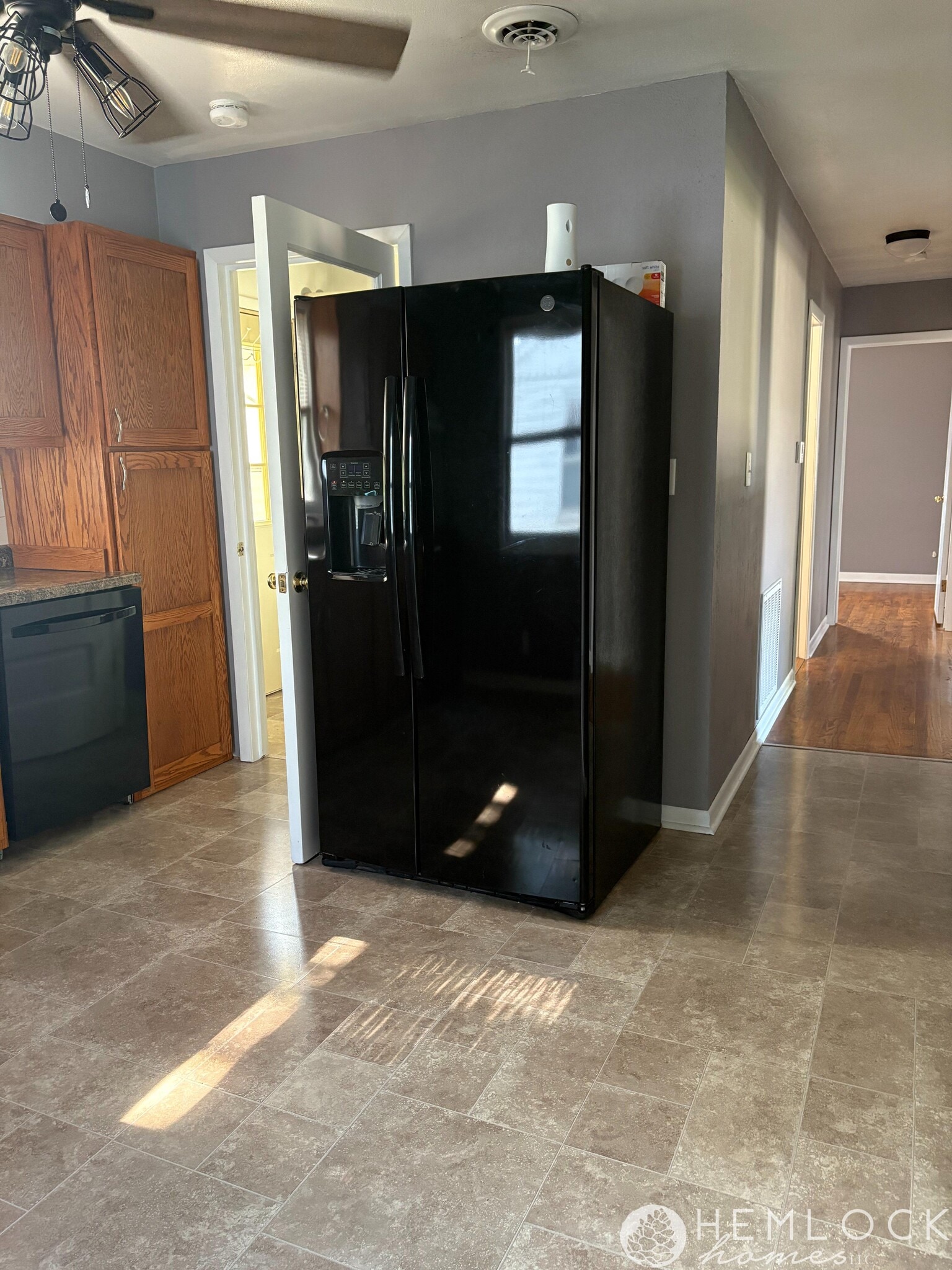 Kitchen - 916 Blaine St